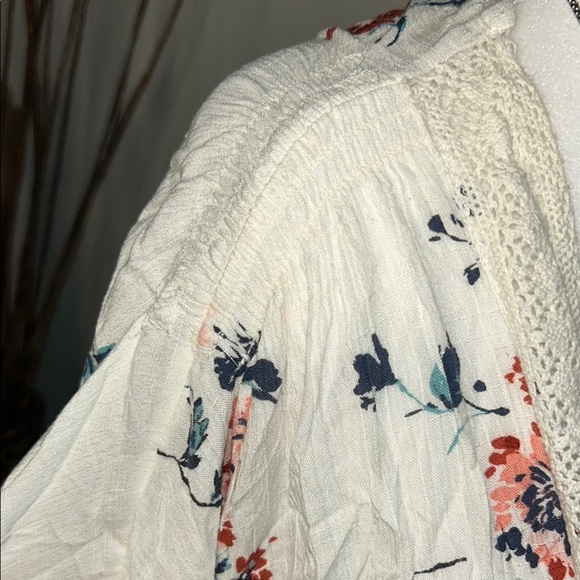 Maurices Floral Cream Poncho - Picture 2 of 8